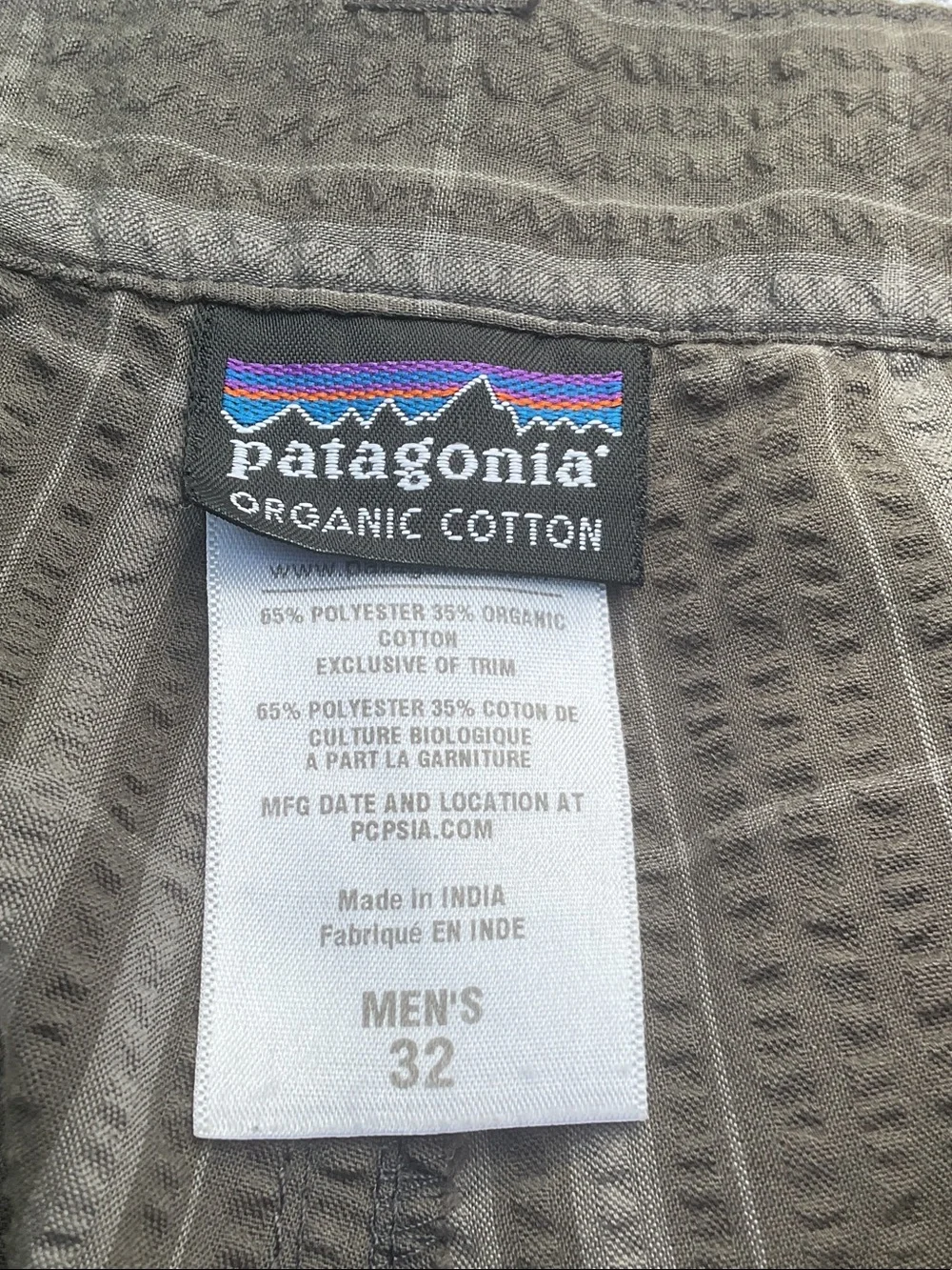 Patagonia Men's Gray Striped Flat Front Shorts